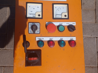 55-kw-3-phase-pump-motor-controller-automan-no-load-voltage-display-with-automatic-level-control