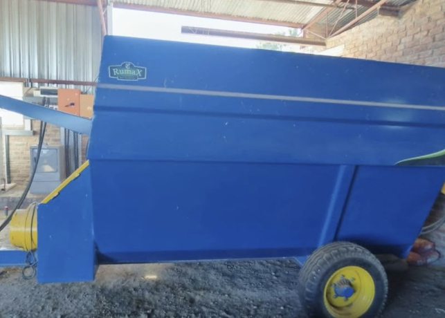 rumax-9-voermenger-big-2